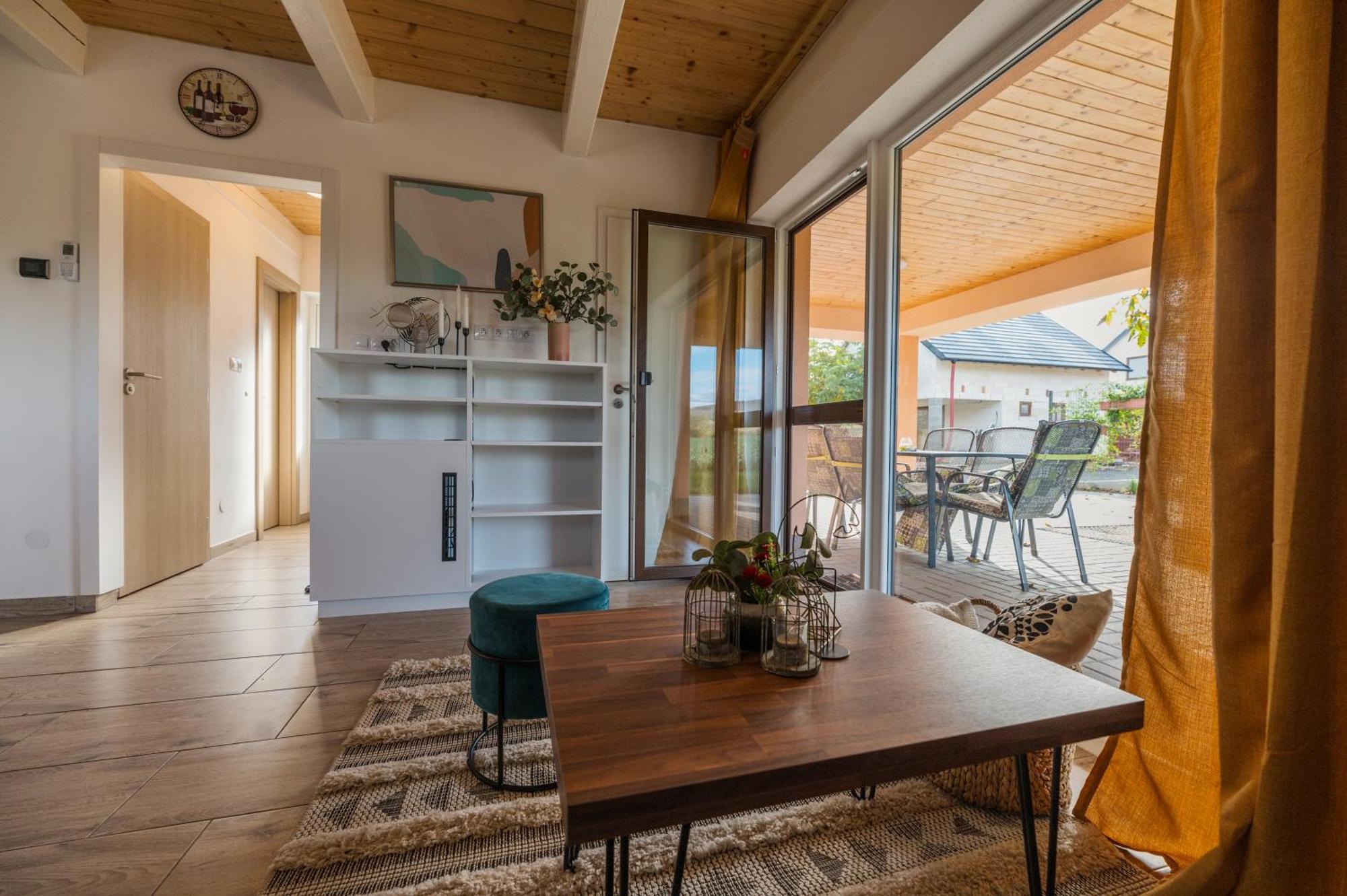 Rekreacni Dum U Jezer, Milovice 6 Villa Exterior foto